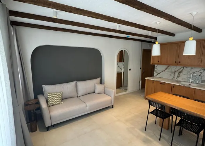 Ultava Koru בית אירוח דטקה